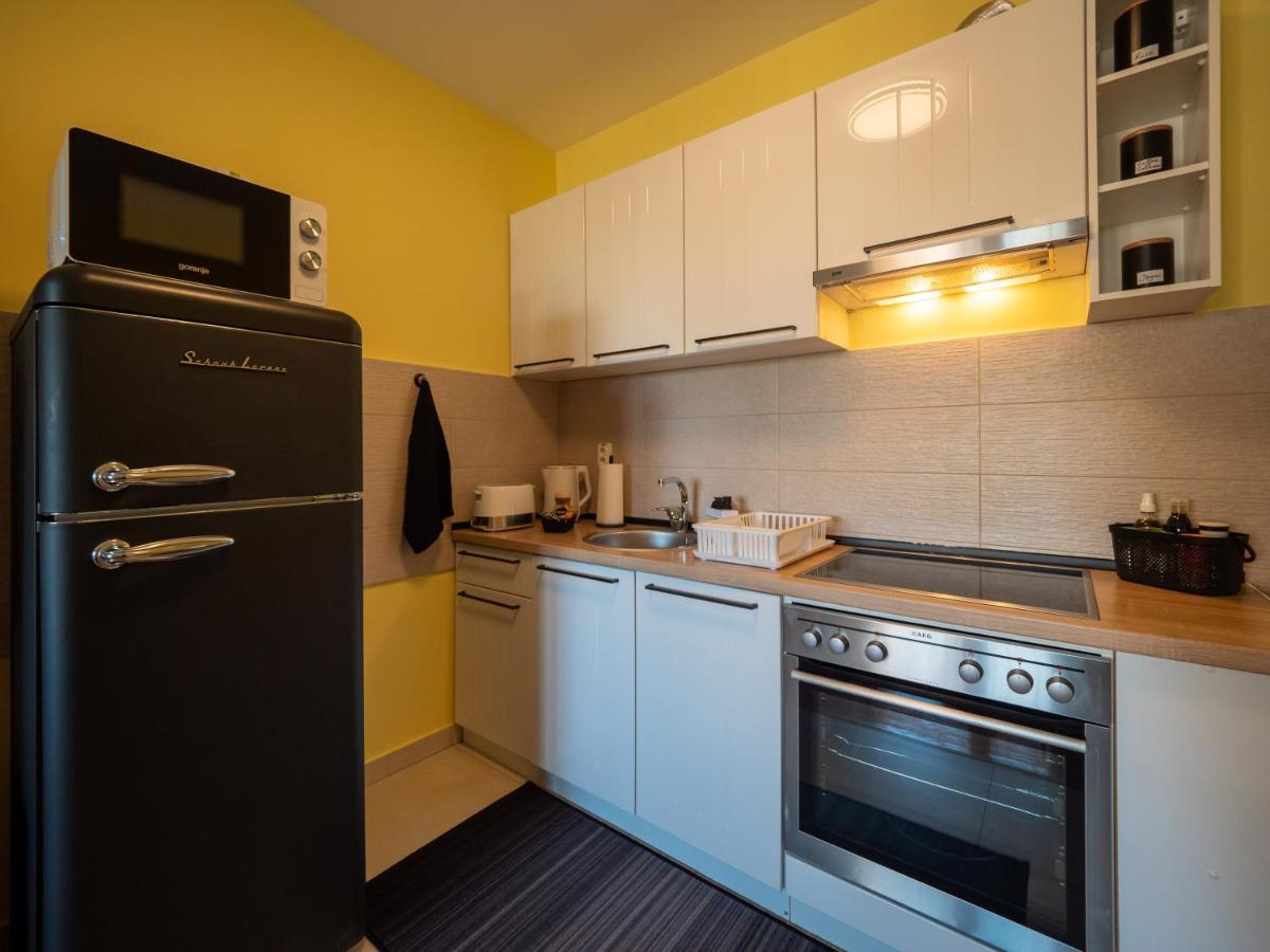 Green Apple Apartment Суботица Экстерьер фото