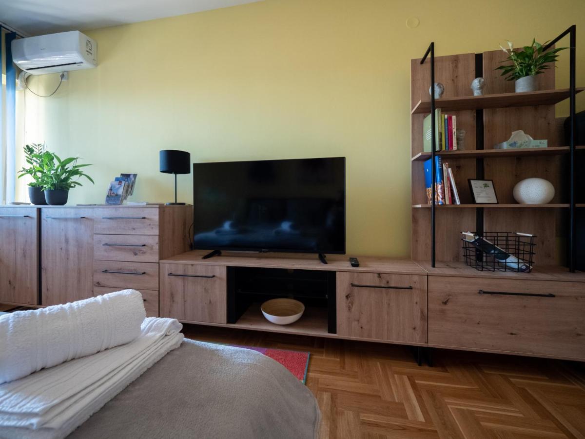 Green Apple Apartment Суботица Экстерьер фото