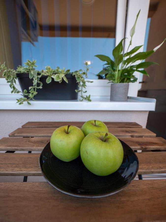 Green Apple Apartment Суботица Экстерьер фото